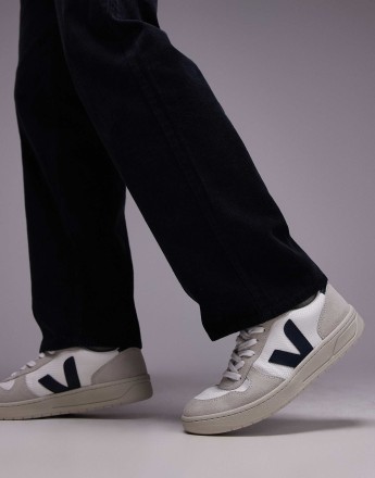 VEJA V-10 suede trainer in white nautico b mesh