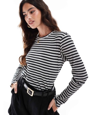 Vila lettuce edge long sleeved ribbed top in medium grey melange stripe