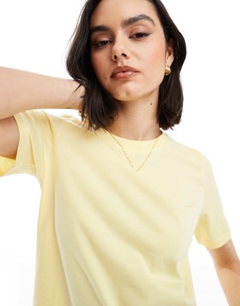 Vero Moda t-shirt in lemon