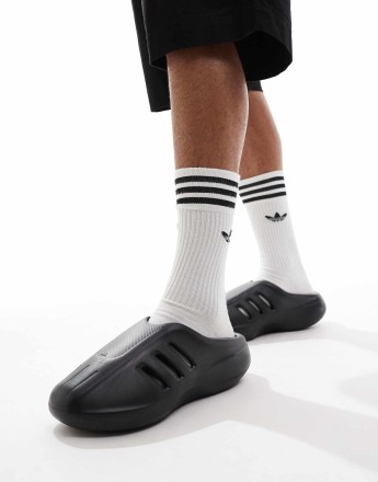 adidas Originals adiFOM IIInfinity sliders in black