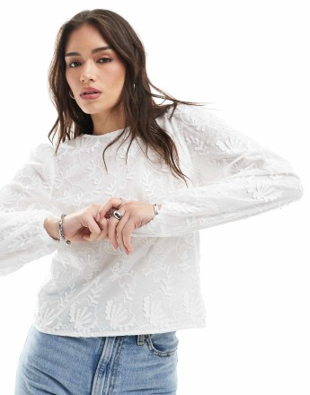 Object long sleeve top with applique in white