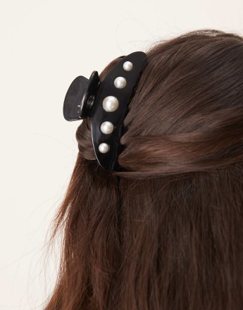 Sui Ava Ida classic pearly big hair claw in black