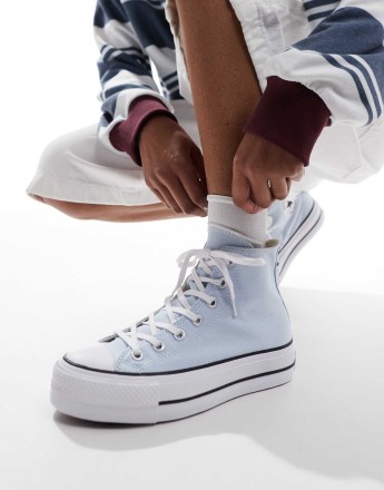Converse Chuck Taylor All Stars Lift trainers in baby blue