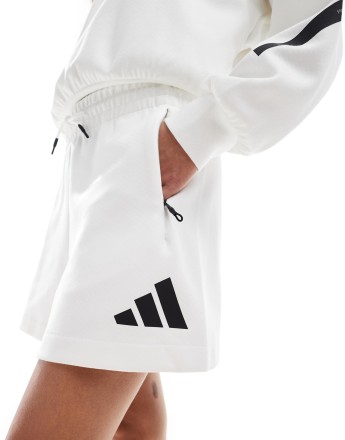 adidas Originals z.n.e. shorts in white