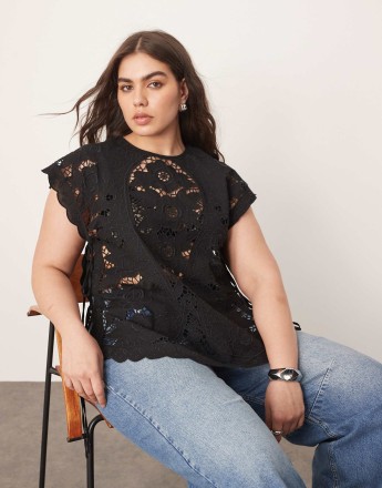 ARRANGE Curve cotton cutwork embroidered top with tie side in black