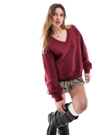 Bershka v-neck sweatshirt in burgundy