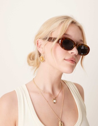 Jeepers Peepers chunky oval sunglasses in tortoiseshell