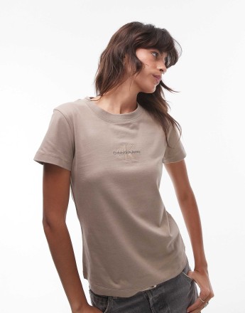 Calvin Klein Jeans monologo slim t-shirt in taupe
