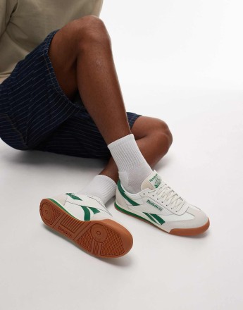 Reebok Campio trainers in off white and green