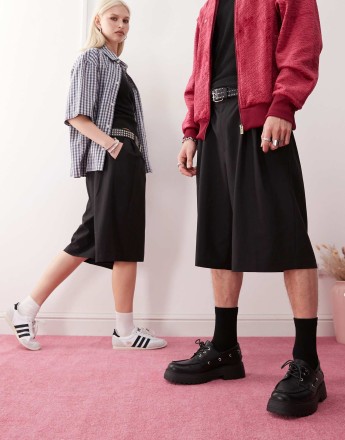 COLLUSION Unisex tailored jort in black