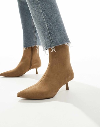 Stradivarius suede leather heeled boot in tan