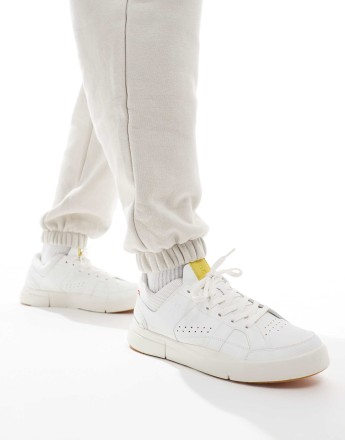 ON The Roger Clubhouse trainers in white and yellow