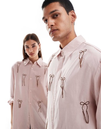 Sister Jane Unisex contrast bow embroidered shirt in dusty pink