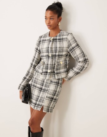 New Look boucle cropped jacket co-ord in white check