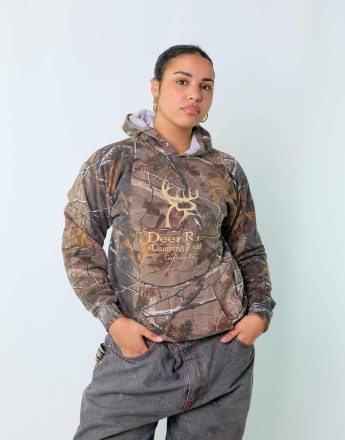 Vintage Deer Run Camping Resort RealTree M Hoodie Brown