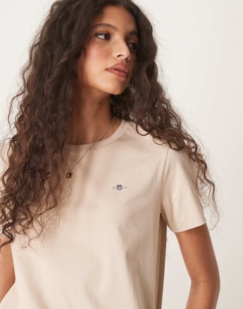 GANT regular fit shield logo t-shirt in sand