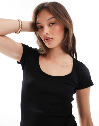 Brave Soul ribbed scoop neck t-shirt in black
