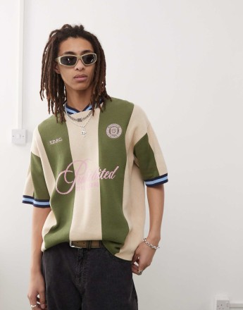 Prohibited knitted short sleeve jumper in green