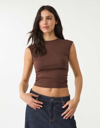 Stradivarius Basic fitted T-shirt with gathering in Brown
