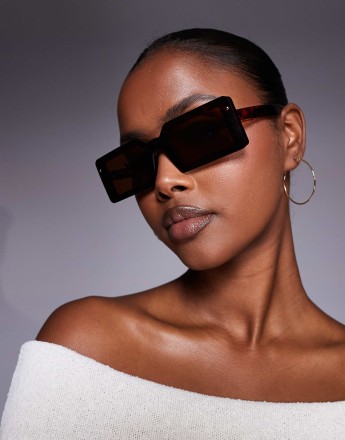 Kaiia exclusive square frame sunglasses in brown tort